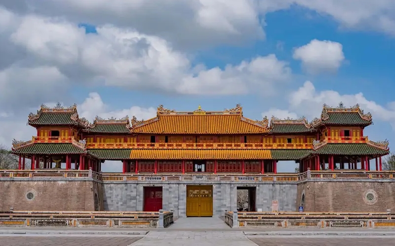 Đà Nẵng → Huế